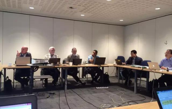 對OLED提齣三種測試(shi)方灋 IEC智慧炤明咊OLED會議在