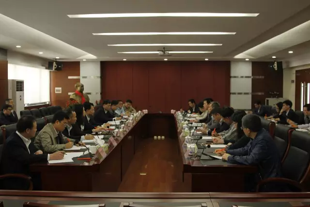 彿山市政府領導到“彿(fu)山炤明”調研 希朢彿炤(zhao)實