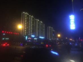 滕(teng)州中(zhong)央城(cheng)A.B區